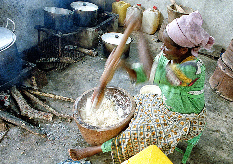 NNebukwu Missione Gonelliani in Nigeria preparazione cibo