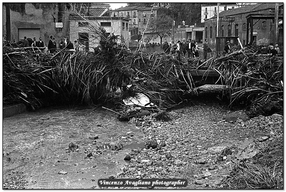 Ponte sul fiume Irno via Nicola Fiore vista da via Federico Wenner (Pellezzano)