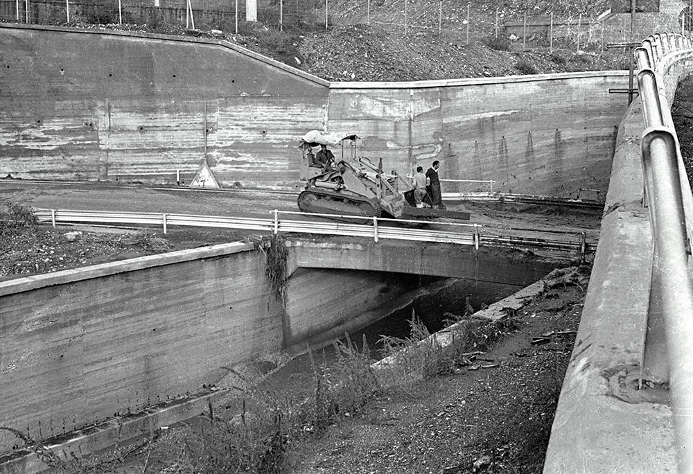 Rampa autostrada, sul torrente Grancano, per accesso A3 direzione Napoli