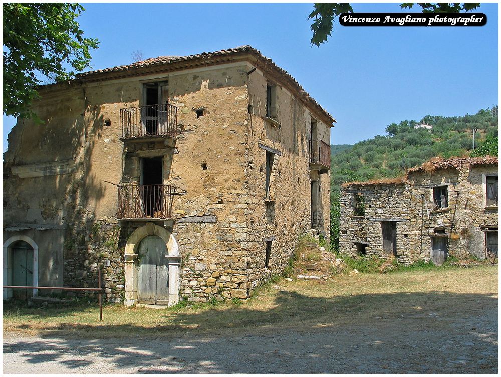 Roscigno Vecchia abitazioni