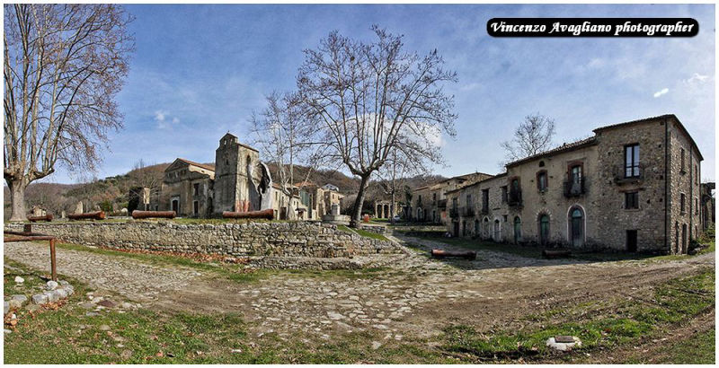 Struttura urbanistica degli antichi paesi cilentani, le case abitate un tempo dai contadini