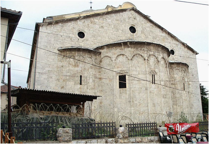  Chiesai San Giorgio (St. George Church), chiusa, transennata e protetta.