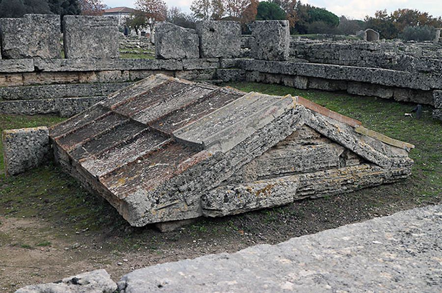 Ipogeico Sacellum (Heroon) in Paestum