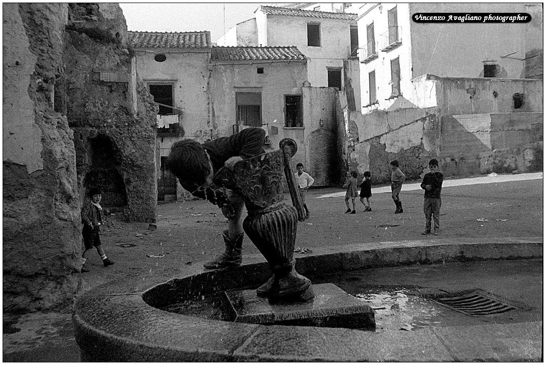Fontana delle Fornelle  -  Piazza Matteo D'Ailello - rione Fornelle