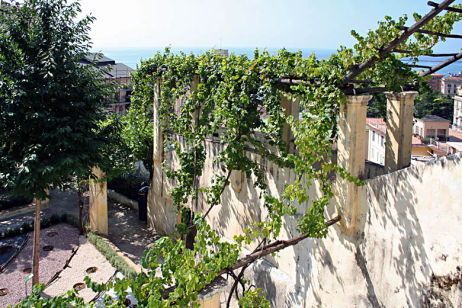 Salerno Giardino della Minerva scalea belvedere