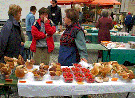 Bancarella al mercato in Slovenia